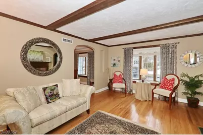 19 Munsee Dr, Cranford Township, NJ 07016 - Photo 9