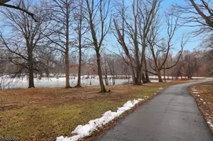 19 Munsee Dr, Cranford Township, NJ 07016 - Photo 43