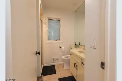 22 Post Ln, Livingston, NJ 07039 - Photo 9