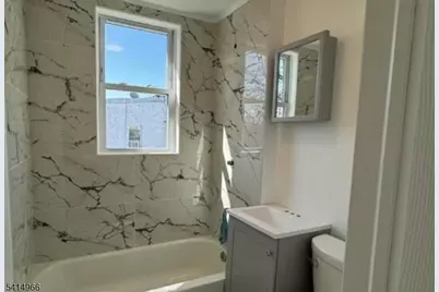 307 Clinton Pl, Newark, NJ 07112 - Photo 3