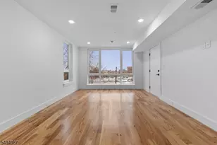 37 S 7th St, Newark, NJ 07107 - Photo 11