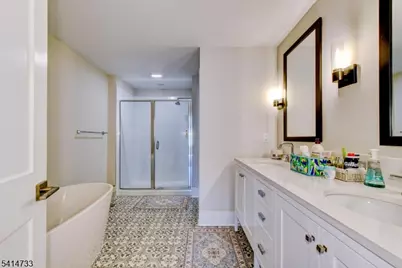 736 Station Rd, Dunellen, NJ 08812 - Photo 33