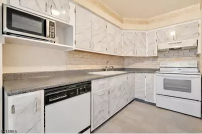 627 E Vail Rd, Roxbury Township, NJ 07850 - Photo 9