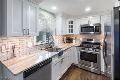 17 Woodstone Rd, Rockaway, NJ 07866 - Photo 5