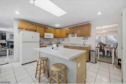 142 N Locust Lake Rd, Hope Township, NJ 07825 - Photo 7