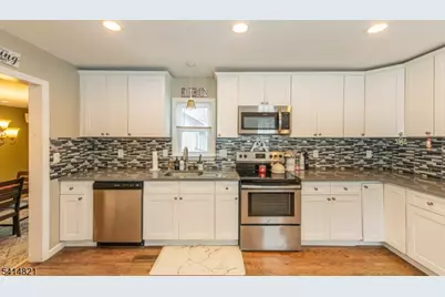 2129 Lakeside Dr W, Vernon, NJ 07422 - Photo 5