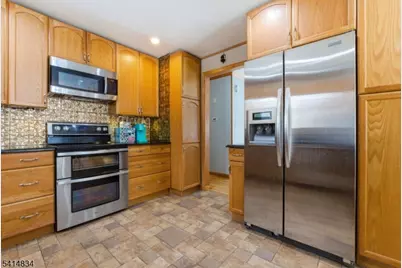 14 Marshall Trl, Hopatcong, NJ 07843 - Photo 9