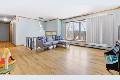 14 Marshall Trl, Hopatcong, NJ 07843 - Photo 5