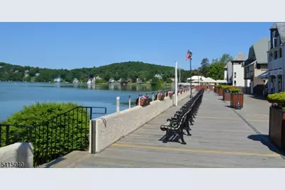 43 Ledgewood Trl, Sparta Township, NJ 07871 - Photo 5