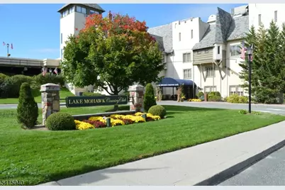 43 Ledgewood Trl, Sparta Township, NJ 07871 - Photo 3