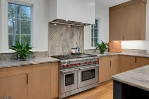 149 Hillcrest Ave, Summit, NJ 07901 - Photo 5