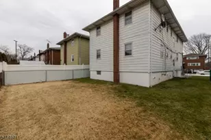 318 Kennedy Dr, Linden, NJ 07036 - Photo 5