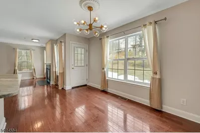 24 Dudley Ct, Green Brook Township, NJ 08812 - Photo 9