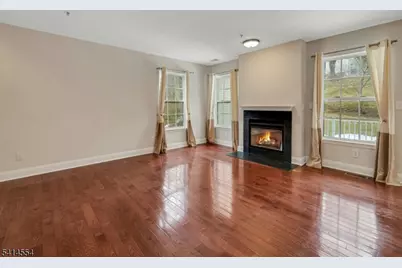 24 Dudley Ct, Green Brook Township, NJ 08812 - Photo 5