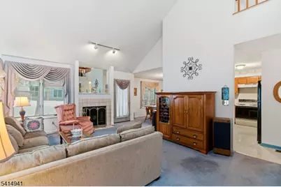 20 Heritage Ct, Jefferson Township, NJ 07438 - Photo 5