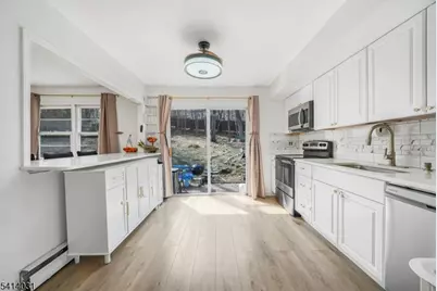 16 Woodland Trl, Sparta Township, NJ 07871 - Photo 9