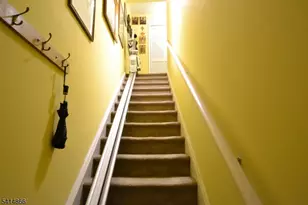 4 Chanda Ct, Clifton, NJ 07012 - Photo 3