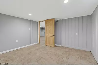 2096 Lentz Ave, Union Township, NJ 07083 - Photo 23