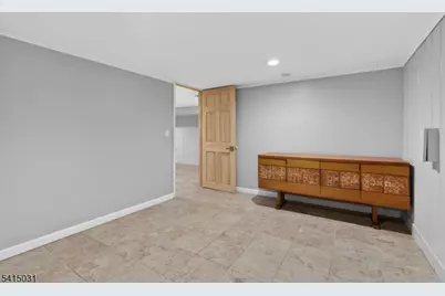 2096 Lentz Ave, Union Township, NJ 07083 - Photo 25