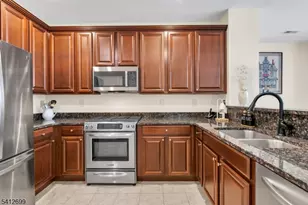 17 Jasmine Ln, Garfield, NJ 07026 - Photo 9