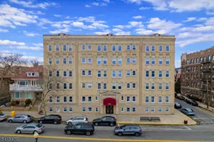 875 Blvd E, Weehawken, NJ 07086 - Photo 1