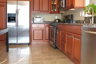 105 Swing Bridge Ln, South Bound Brook Boro, NJ 08880 - Photo 7