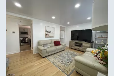 11 Raymond Pl, Hawthorne, NJ 07506 - Photo 5