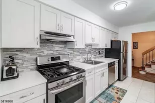 606 Robin Rd, Hillsborough Township, NJ 08844 - Photo 5