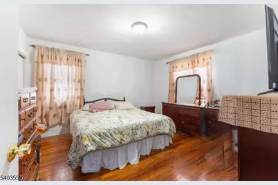 92 N 19th St, East Orange, NJ 07017 - Photo 9