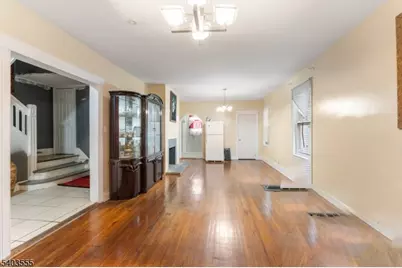 92 N 19th St, East Orange, NJ 07017 - Photo 3