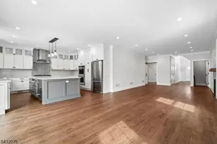 4 Plymouth Dr, Livingston, NJ 07039 - Photo 9