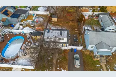 81 Larch St, Woodbridge Township, NJ 07064 - Photo 25