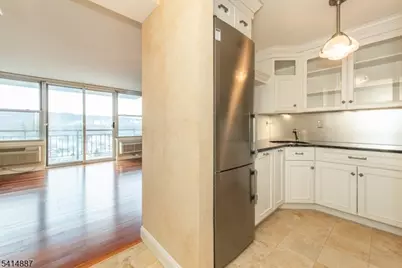 300 Main St #915, Little Falls Township, NJ 07424 - Photo 5