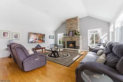 60 Belleview Ave, Butler, NJ 07405 - Photo 7