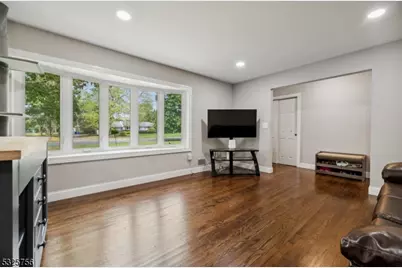 102 Jamestown Rd, Montgomery Township, NJ 08502 - Photo 11