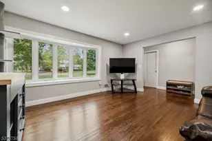 102 Jamestown Rd, Montgomery Township, NJ 08502 - Photo 11