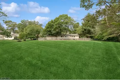 102 Jamestown Rd, Montgomery Township, NJ 08502 - Photo 29