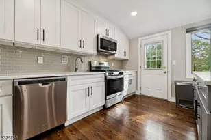 102 Jamestown Rd, Montgomery Township, NJ 08502 - Photo 5