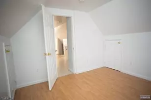 35 East Pl, Lodi, NJ 07644 - Photo 9