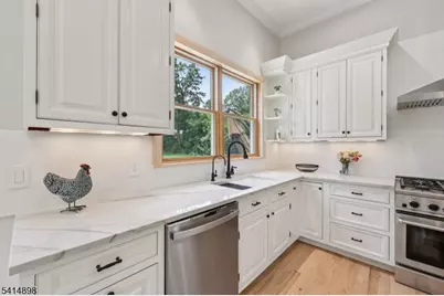 5 Shores Rd, Mendham Township, NJ 07869 - Photo 13