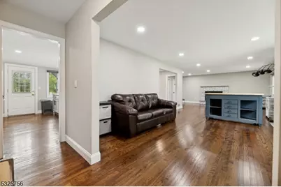 102 Jamestown Rd, Montgomery Township, NJ 08502 - Photo 3