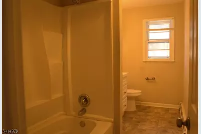 85 Rock Rd, Hawthorne, NJ 07506 - Photo 9