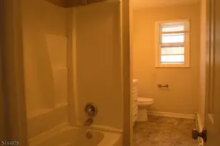 85 Rock Rd, Hawthorne, NJ 07506 - Photo 9