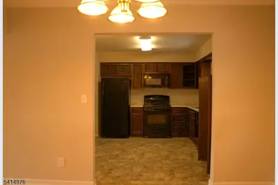 85 Rock Rd, Hawthorne, NJ 07506 - Photo 11