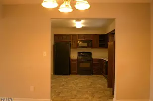 85 Rock Rd, Hawthorne, NJ 07506 - Photo 11