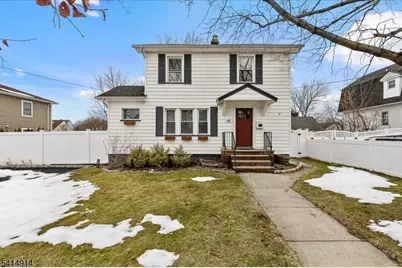 427 Willow Ave, Roselle Park, NJ 07204 - Photo 1