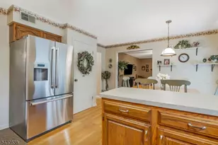 13 Grandview Cir, Raritan Township, NJ 08822 - Photo 15