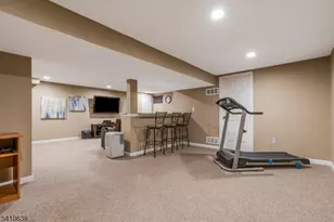 13 Grandview Cir, Raritan Township, NJ 08822 - Photo 31