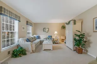 13 Grandview Cir, Raritan Township, NJ 08822 - Photo 5