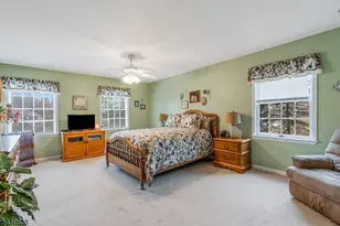 13 Grandview Cir, Raritan Township, NJ 08822 - Photo 19